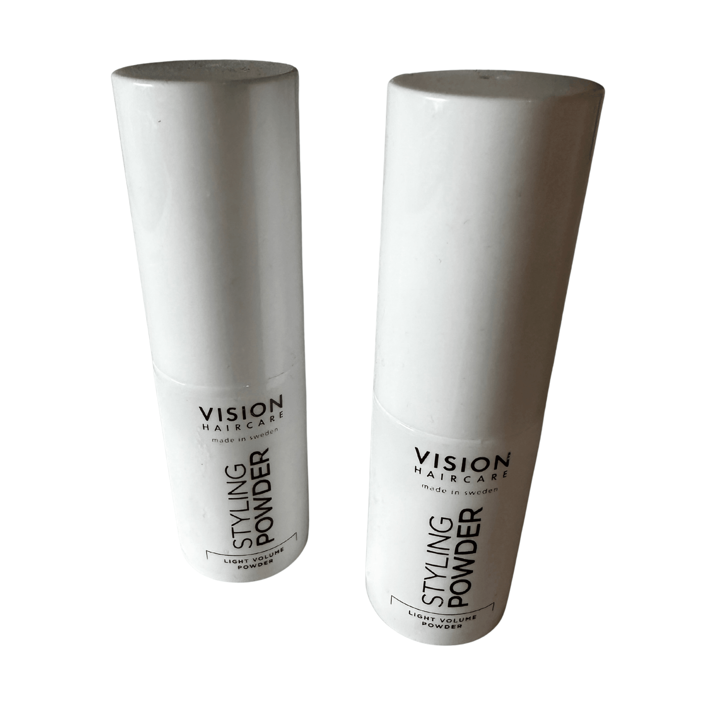 Volymskapande Styling Powder 35 ml 2st ger omedelbar volym och grepp vid rötterna. Lätt puderdimma i pumpflaska som tonar upp frisyren och tvättas enkelt ur.