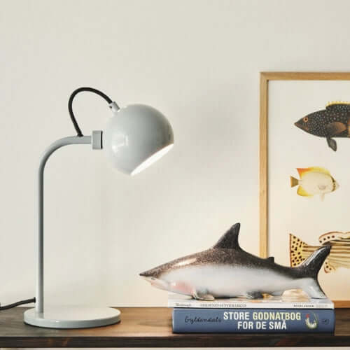 Frandsen Ball Bordlampa Glossy Mint 34cm mintgron detalj