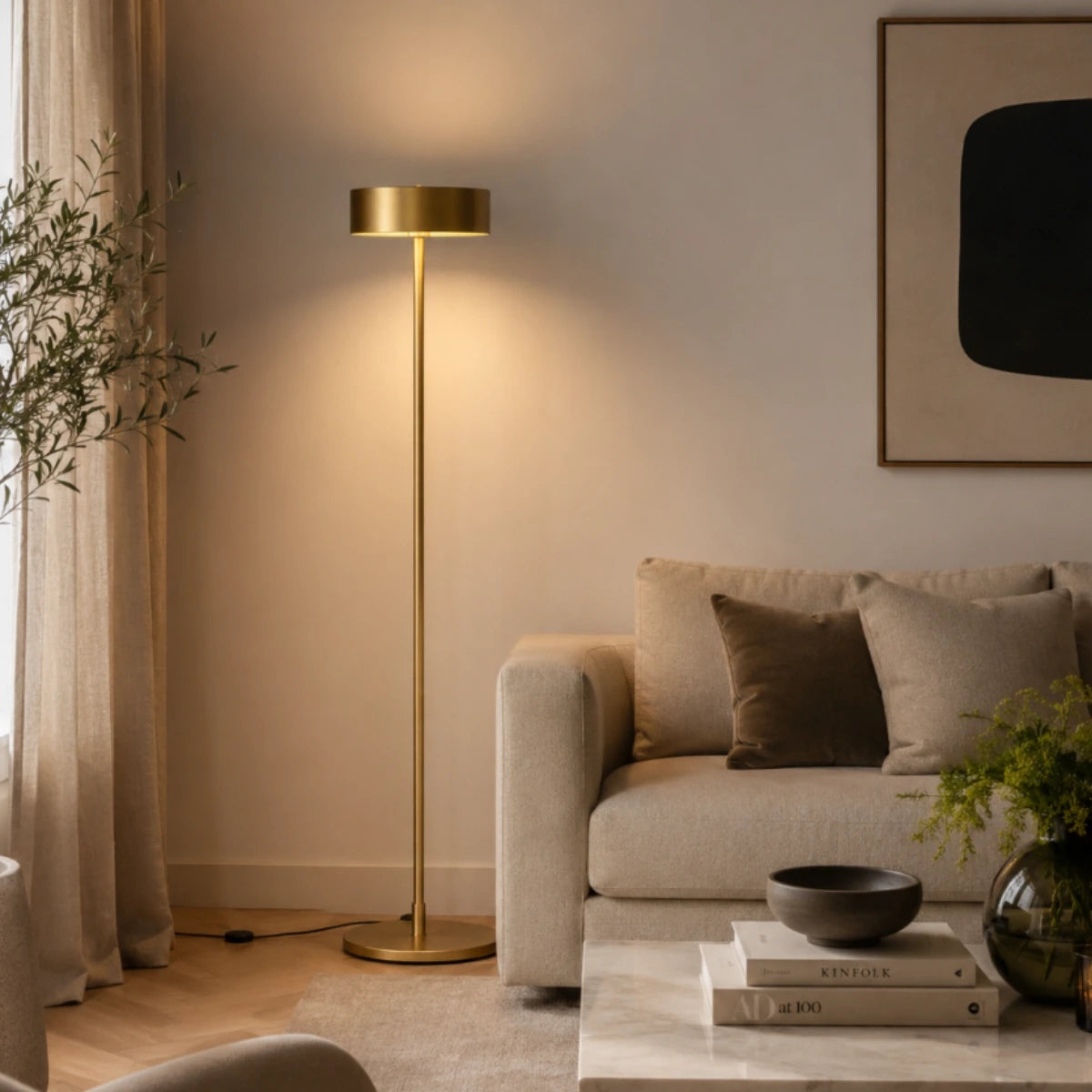 Frandsen Dark LED golvlampa i mässing – vy 2