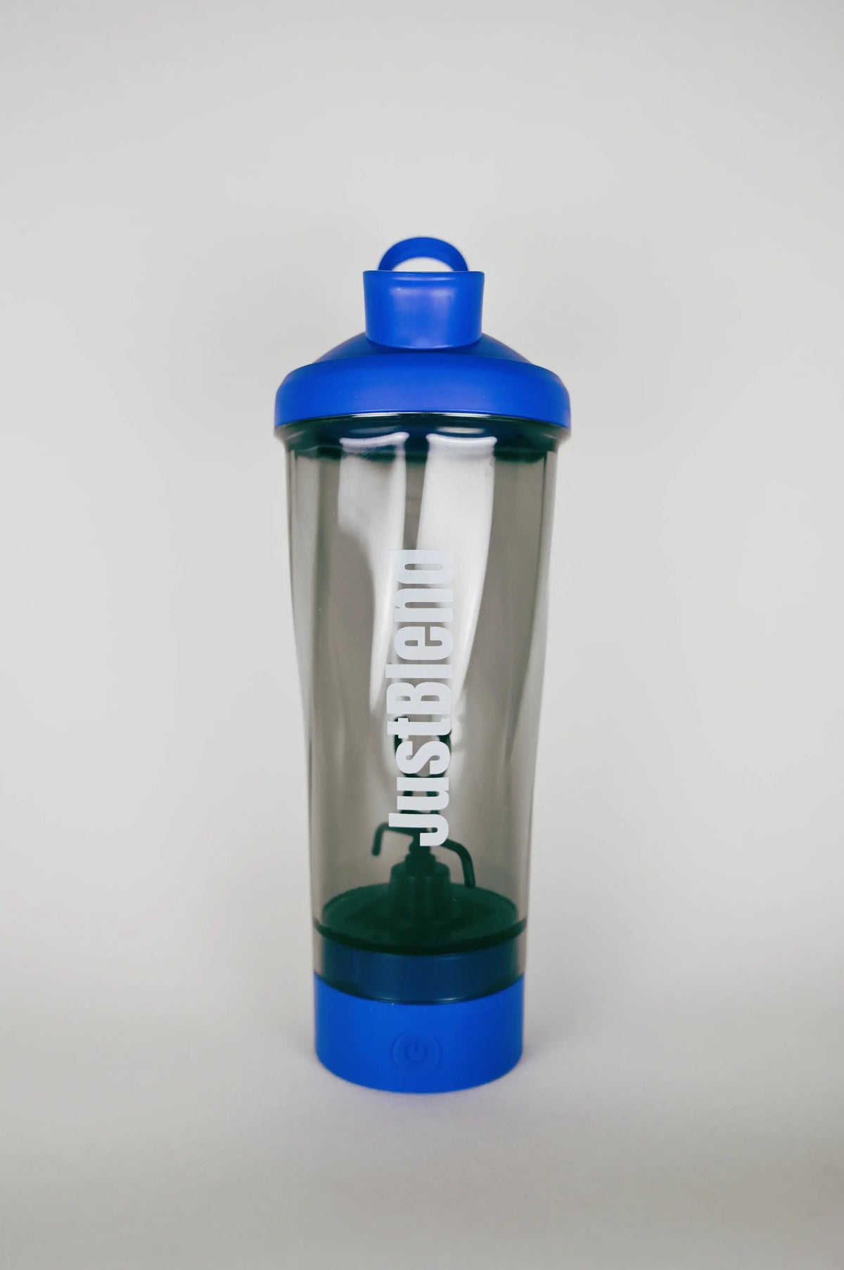 Elektrisk proteinshaker 600 ml i blått, framifrån