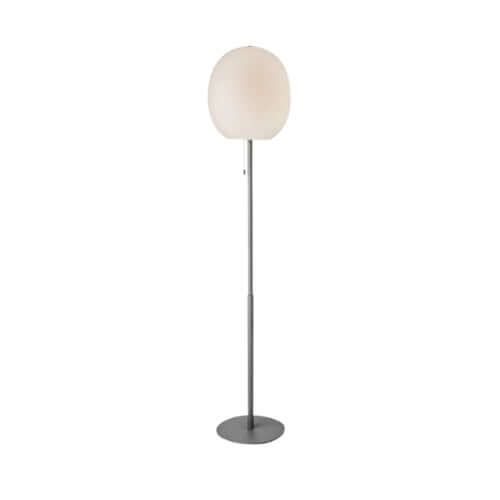 Golvlampa Wrong med opalglas och grå bas