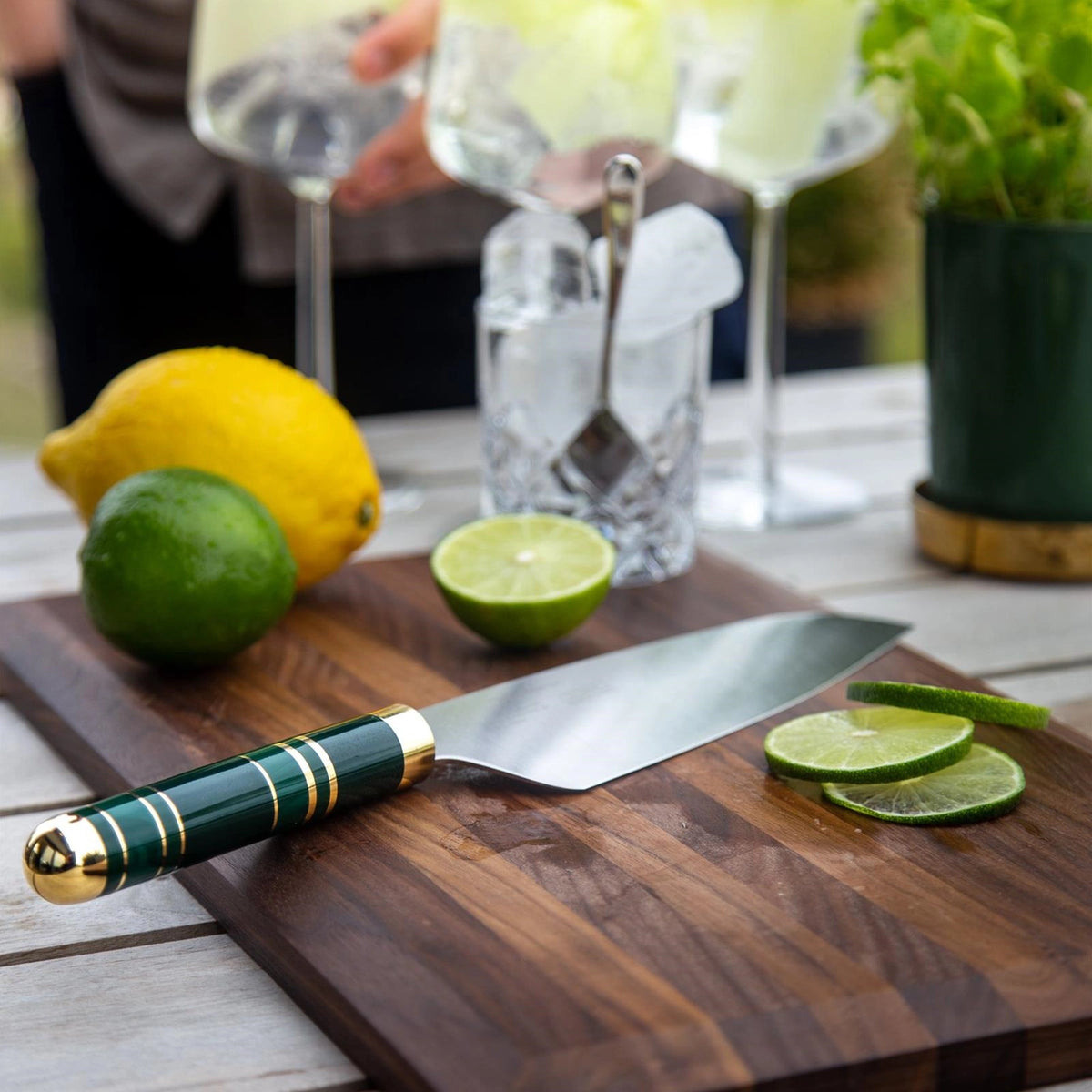Kockkniv 20 cm Saint Maquis Green i köksmiljö